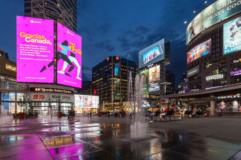 Toronto city by night