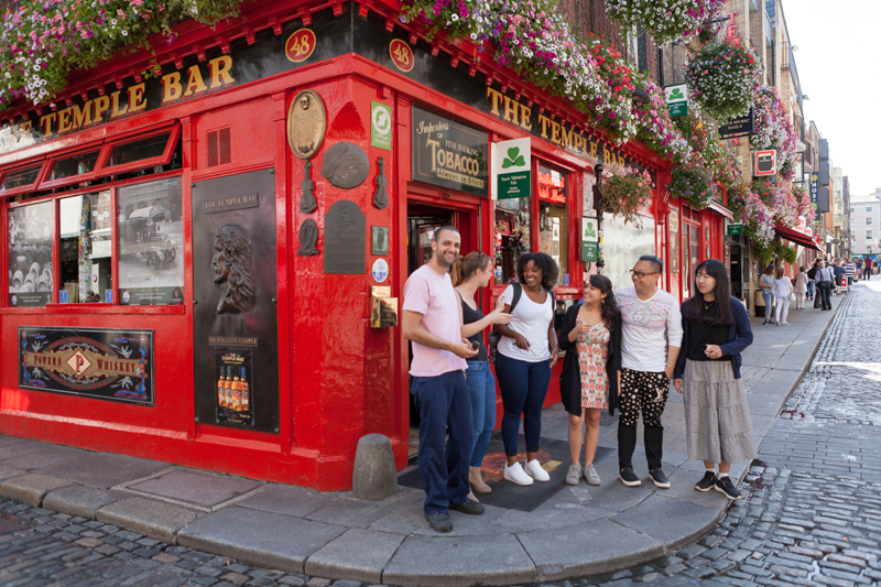 Meeting in front of the bar, having a good time with EC students in Dublin