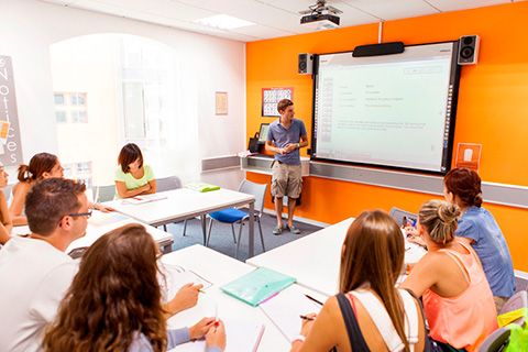 Improve your english level, come study english in EC English School in Malta