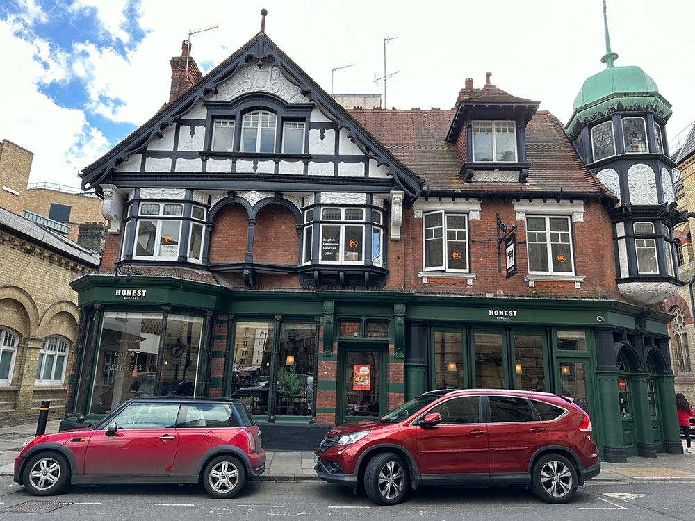 EC Cambridge English School