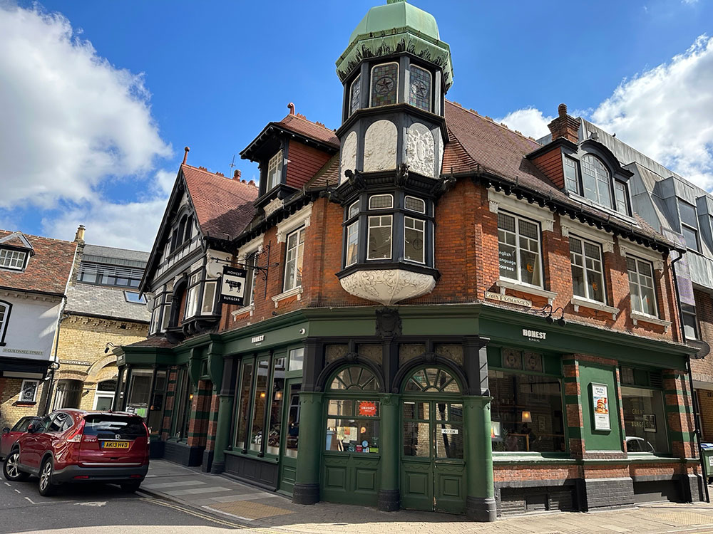 EC Cambridge English School