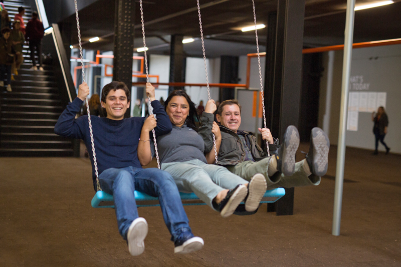 International students enjoying the Tate Museum in London