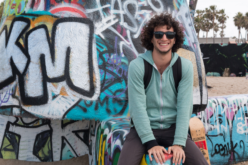 EC English Student in LA enjoy a sunny day at the beach